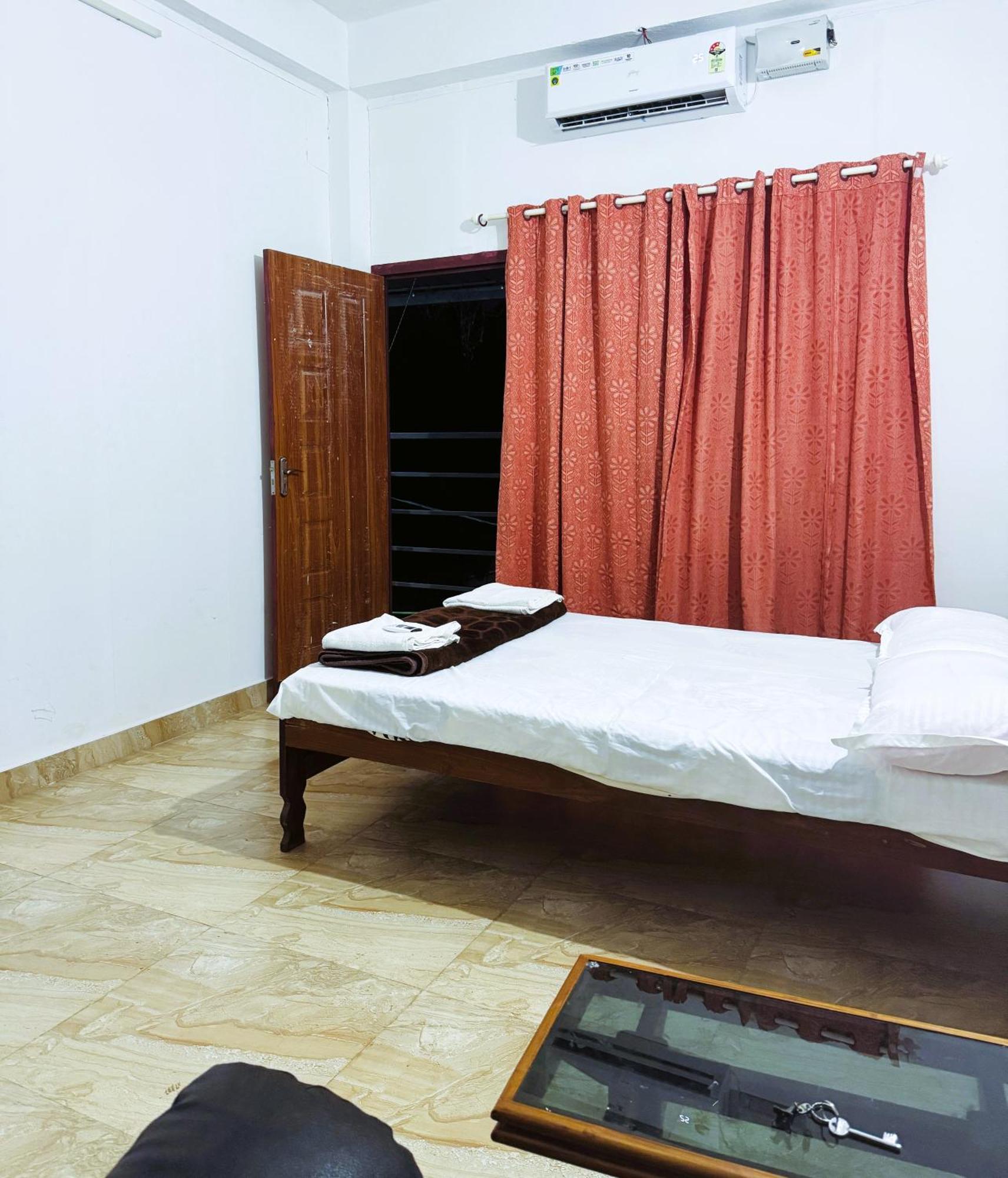 Vcs Apartments Parassinikadavu Parassinikkadavu Экстерьер фото